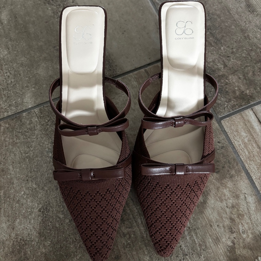 Cosy Island heels